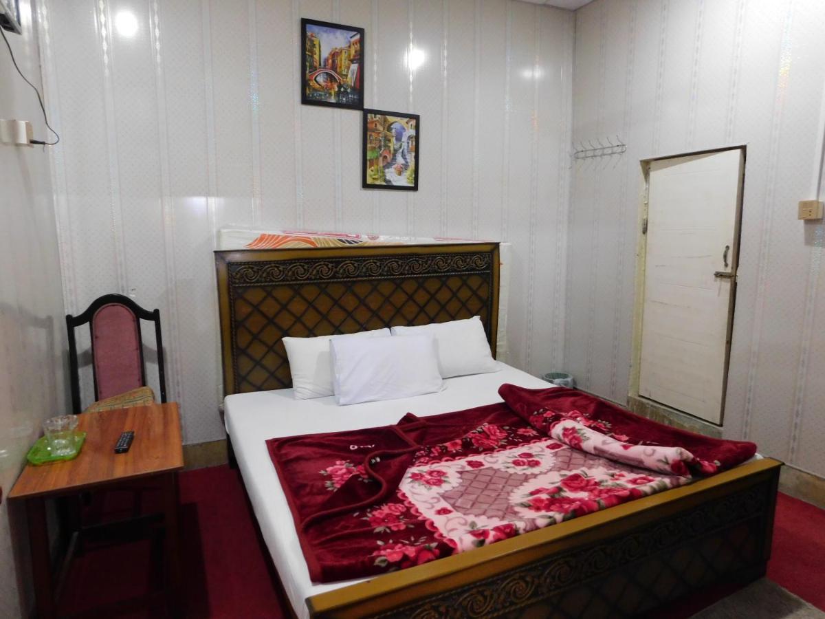 Rex Hotel 拉瓦尔品第 外观 照片